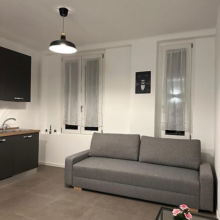 Appartamento Duomo-Porta Romana Milan Bagian luar foto